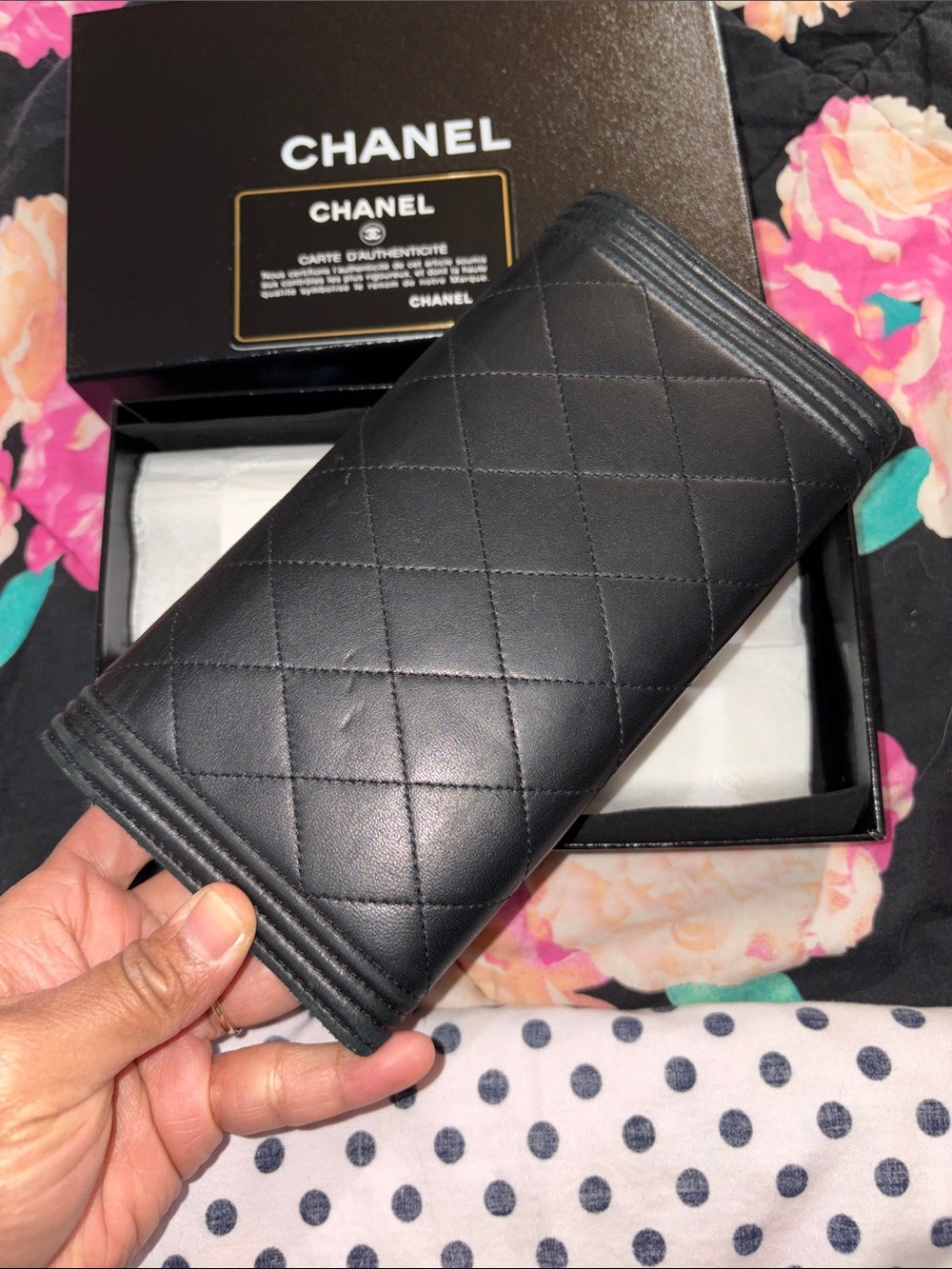 CHANEL Black Quilted Lambskin Leather Wallet - Picture 10 of 10